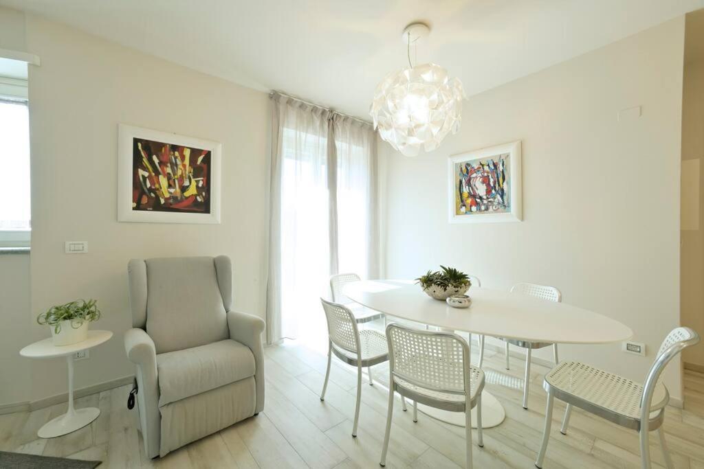Luxury Apartament Con Garage Vista Mare Alassio Per 6 Persone Eksteriør bilde
