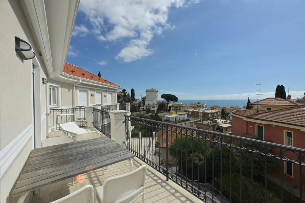 Luxury Apartament Con Garage Vista Mare Alassio Per 6 Persone Eksteriør bilde